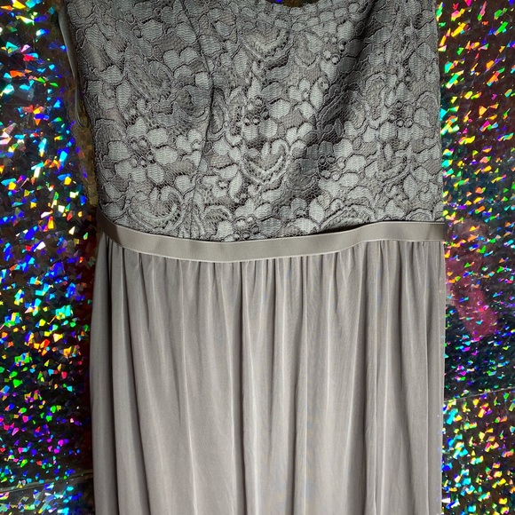 David’s Bridal bridesmaid dress - Picture 2 of 5